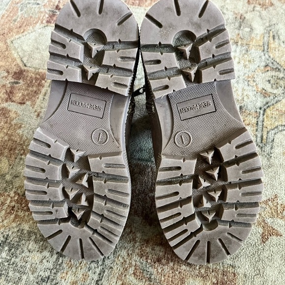 Steve Madden Kids Boots in Pink and Silver - Picture 4 of 4